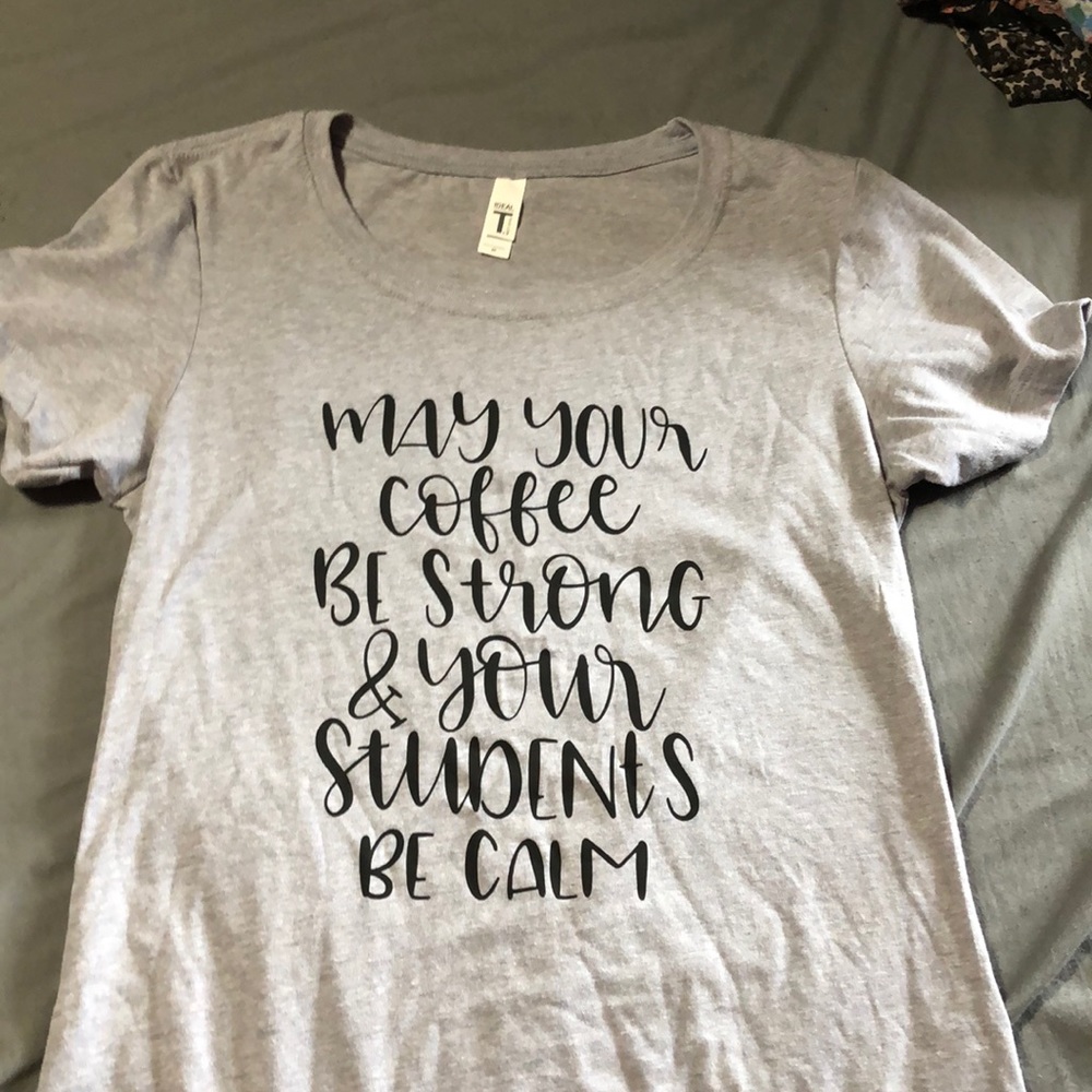 Gray shirt sleeve tee